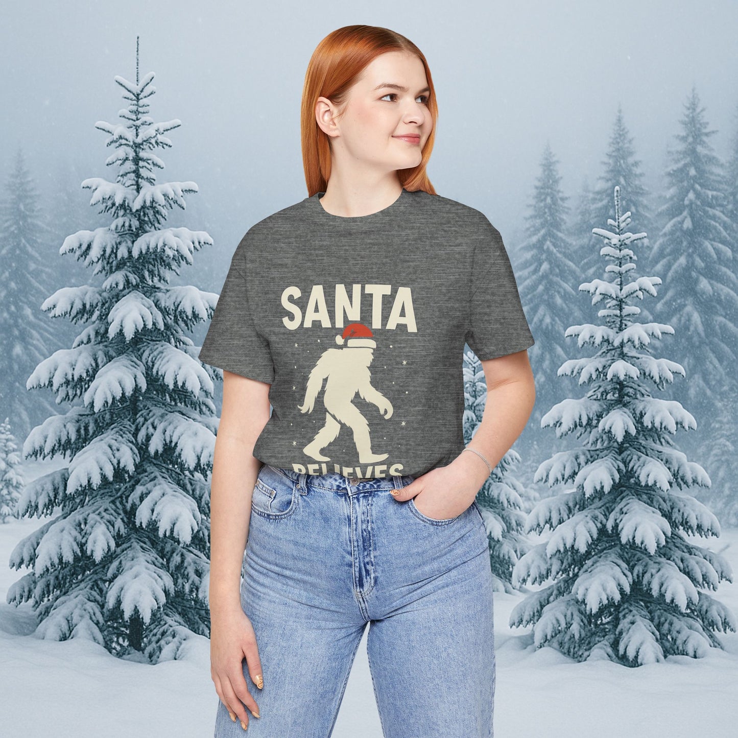 Santa Believes in Me Bigfoot T-Shirt – Funny Cryptid Christmas Tee